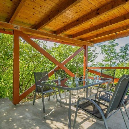 Panorama Apartmanhaz Esztergom Exterior foto