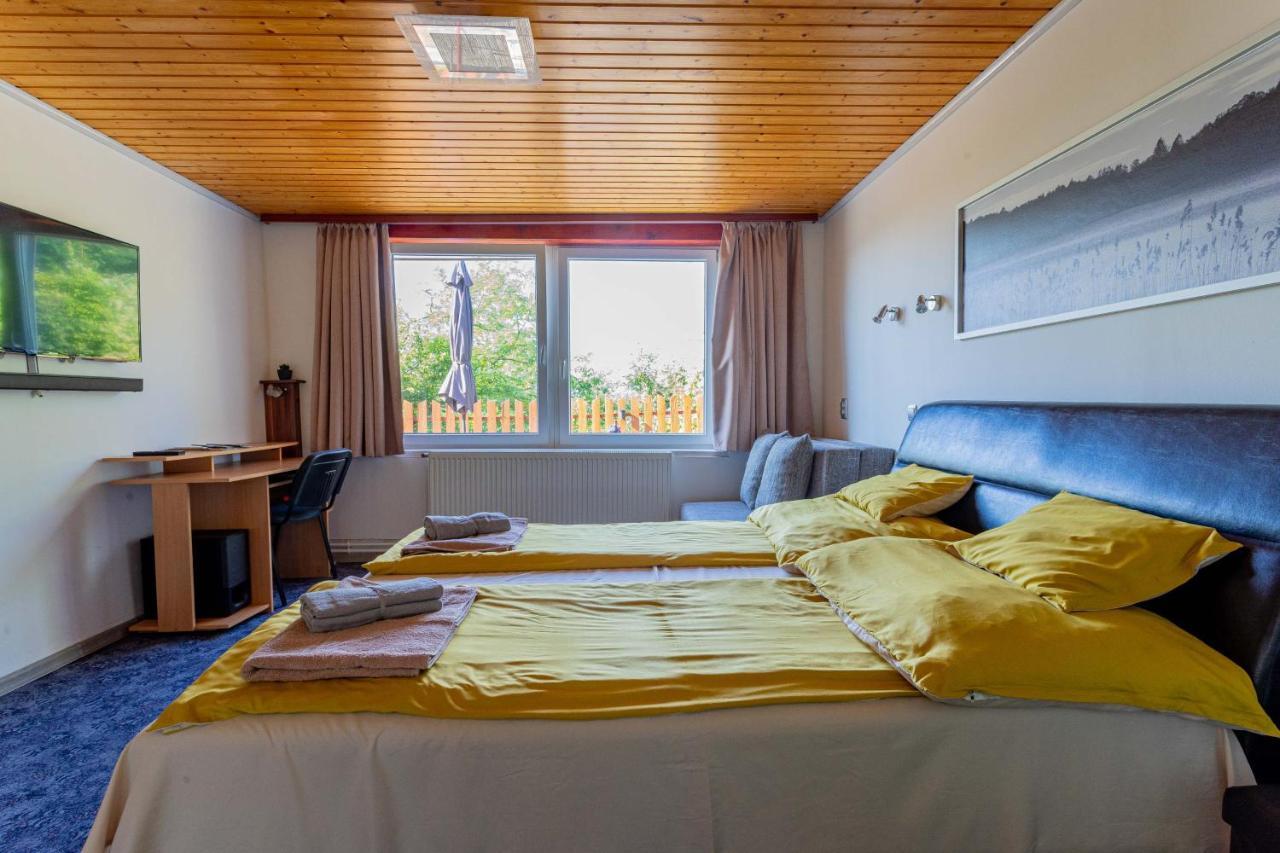 Panorama Apartmanhaz Esztergom Exterior foto