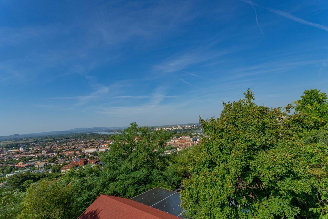 Panorama Apartmanhaz Esztergom Exterior foto