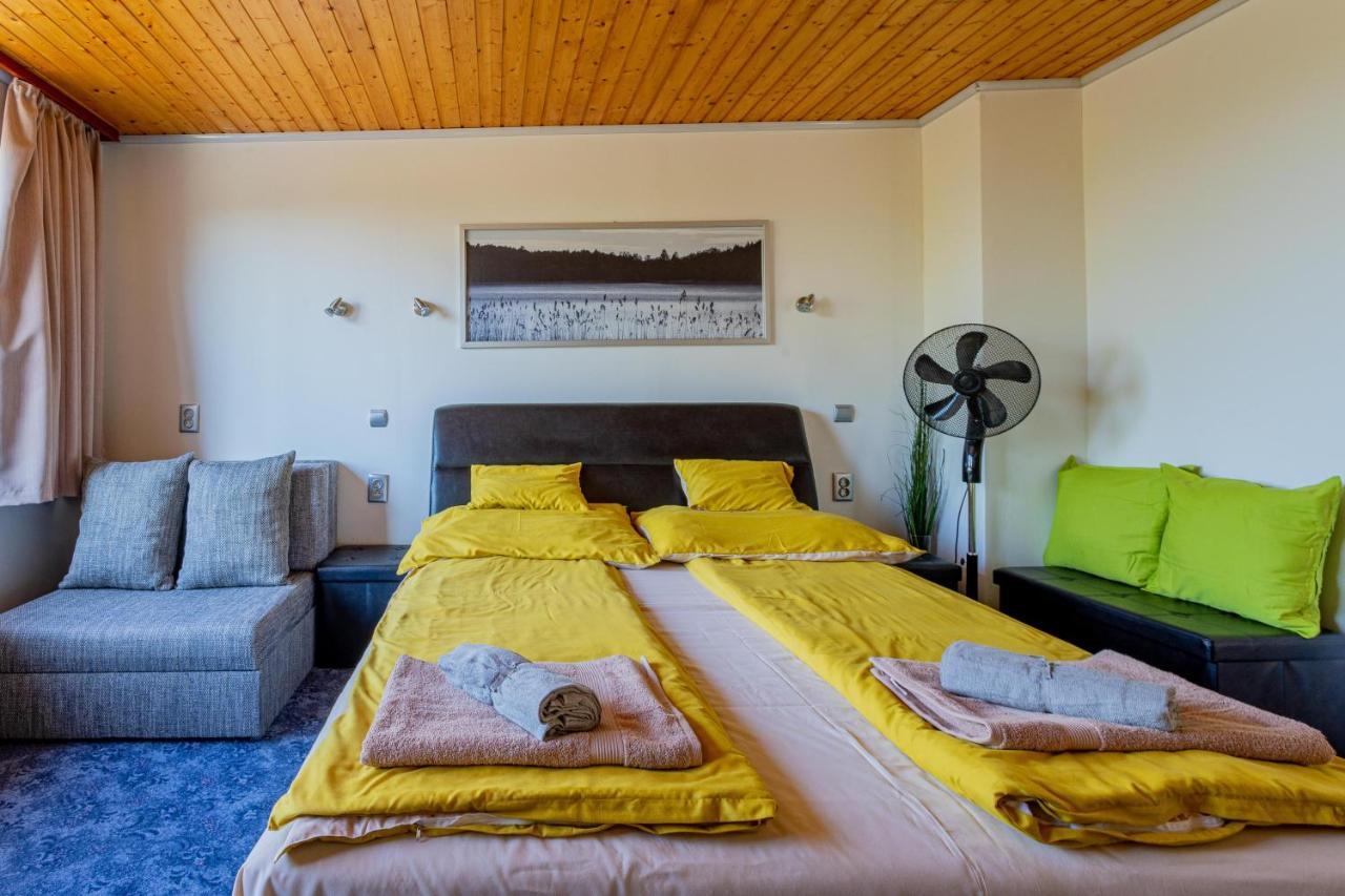 Panorama Apartmanhaz Esztergom Exterior foto